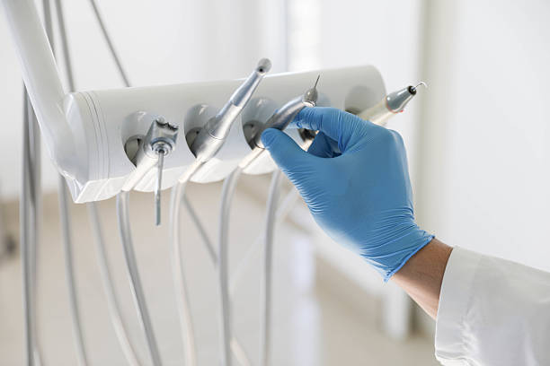 Professional Wisdom Tooth Removal technician working in Long Beach, IN